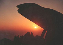 泰山探海石-云海玉盘天气 泰山探海石-云海玉盘天气