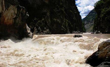 丽江金沙江虎跳峡天气 丽江金沙江虎跳峡天气
