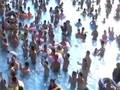 福建降雨致游客被困山上