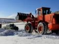 甘肃酒泉降雪致250多辆车滞留国道215线